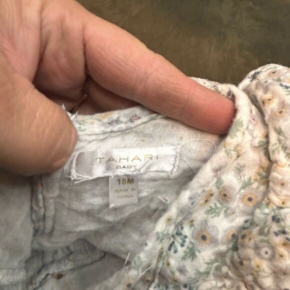 5 for $25🔥Tahari Baby Floral Ruffled Sleeve Dress Size 18M - Picture 3 of 6